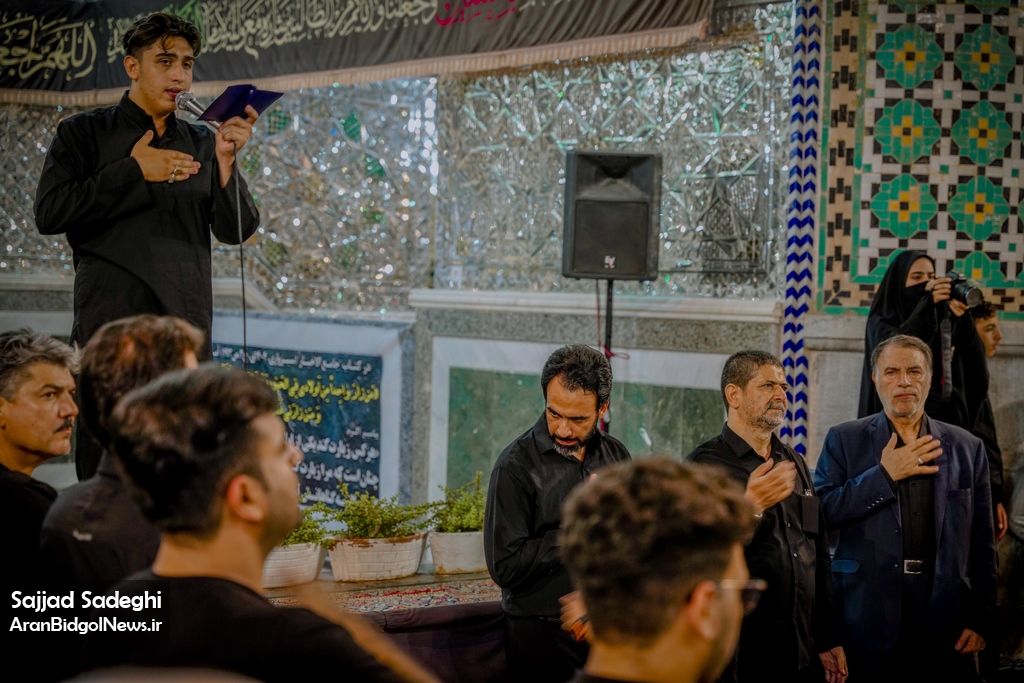 گزارش تصویری از هیئت شام غریبان آران و بیدگل در محرم 1402